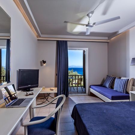 Aeolos Beach Resort Gastouri  ภายนอก รูปภาพ