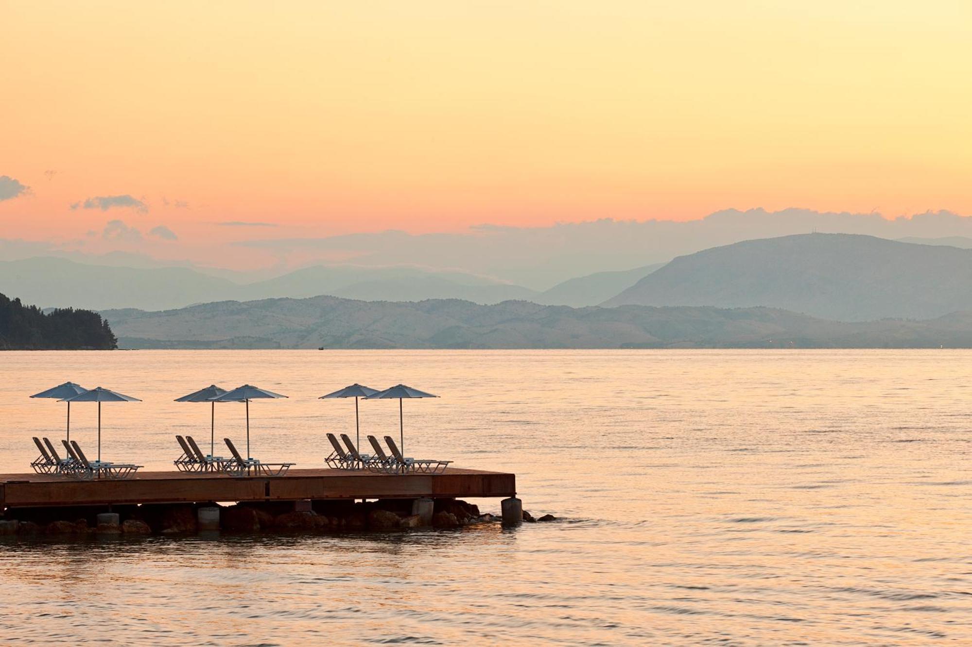 Aeolos Beach Resort Gastouri  ภายนอก รูปภาพ